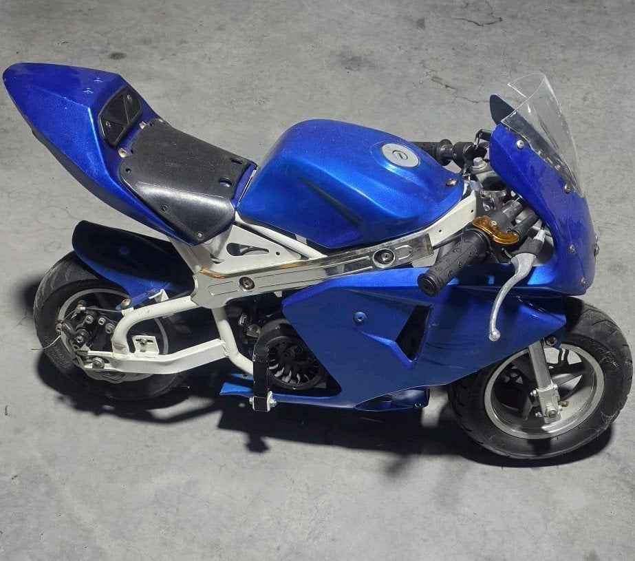 Piwi pocket motorfiets 49cc (kinderen en volwassenen), Fietsen en Brommers, Ophalen