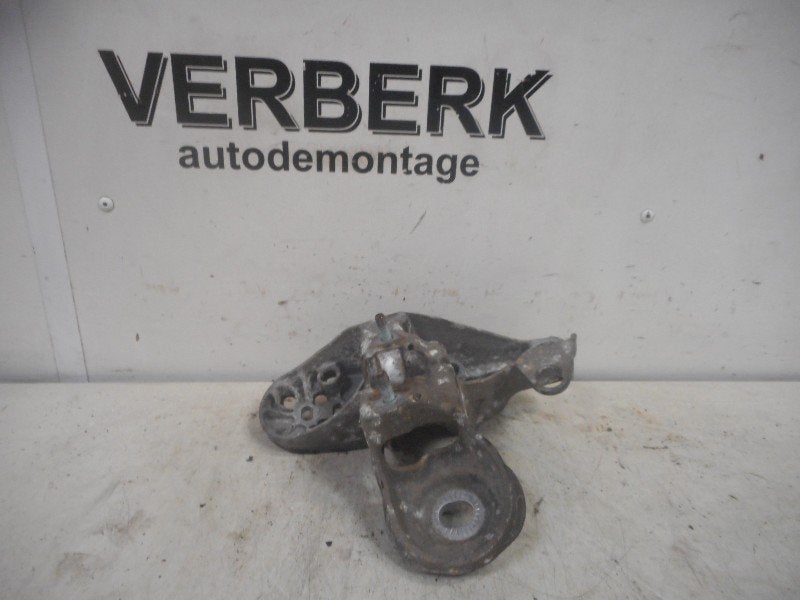 MOTORSTEUN LINKS Audi A4 (B6) (01-2000/01-2005) (8e0199351), Info@audi.de, Audi, Audi AG, Gebruikt