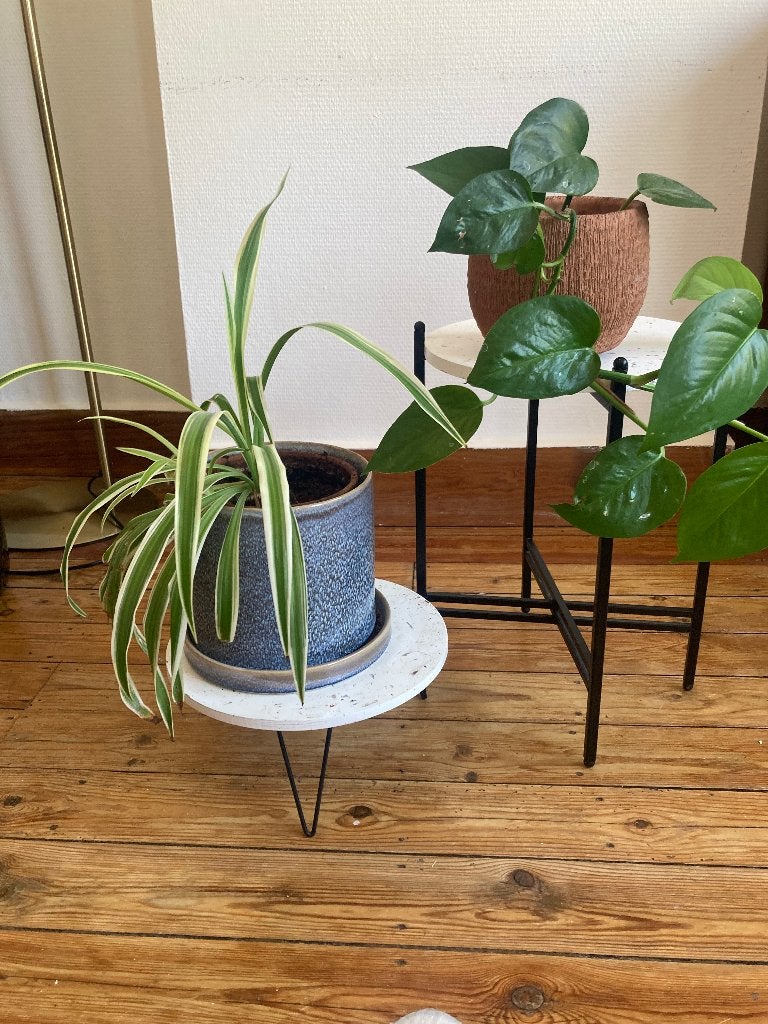 Ensemble de 2 tables à plantes/tables d'appoint - terrazzo, Maison & Meubles, Tables | Tables d'appoint, Utilisé, Rond, Moins de 45 cm