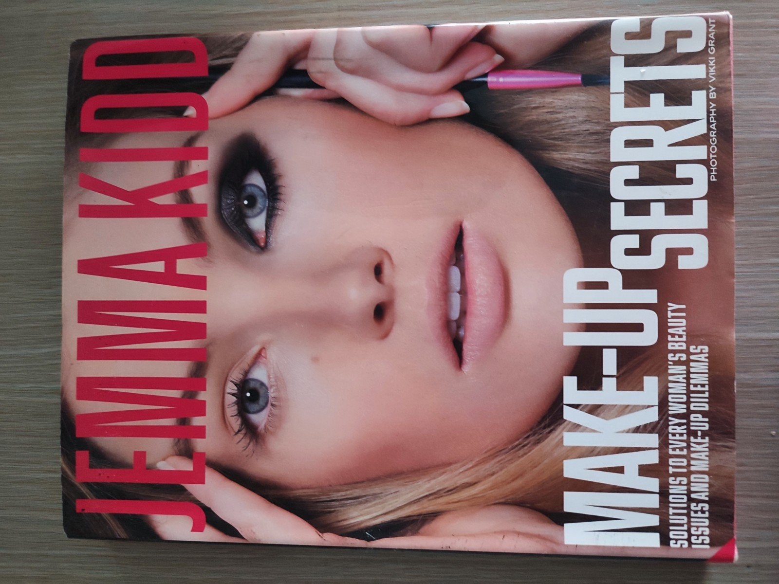 Beauty boek, Enlèvement