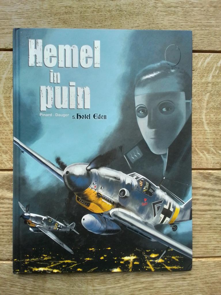 Hemel in puin deel 5 hc, Ophalen of Verzenden, Gelezen