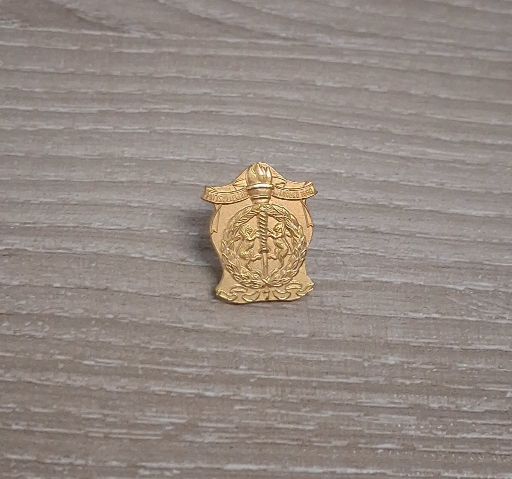 PIN - POTTSVILLE CLUB, Verzenden, Gebruikt, Overige onderwerpen, Speldje of Pin