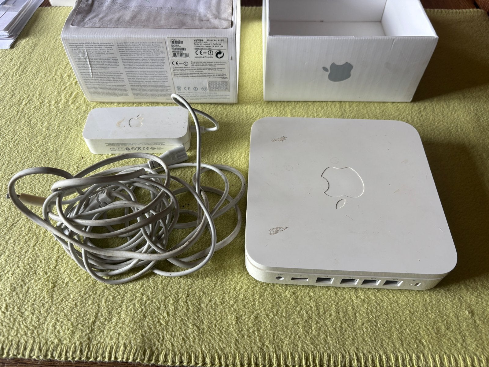 Apple AirPort Extreme A1301 – met doos en voeding, Ophalen of Verzenden, Zo goed als nieuw, Router