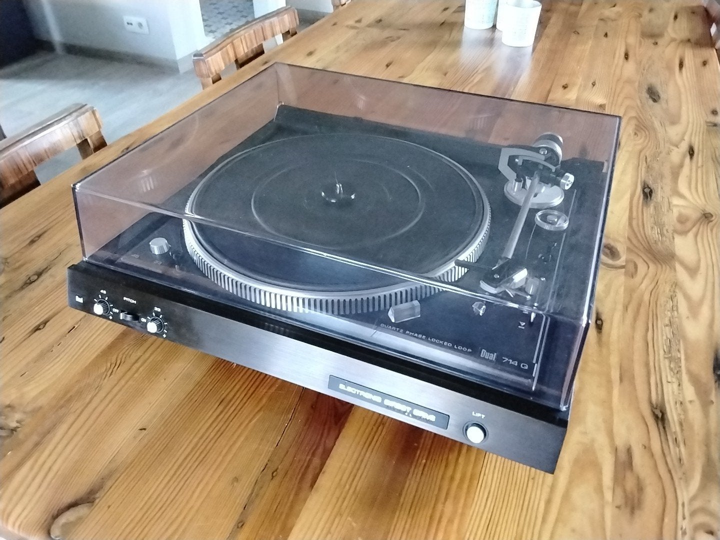 Dual 714q voor onderdelen, TV, Hi-fi & Vidéo, Tourne-disques, Enlèvement, Ne fonctionne pas, Dual