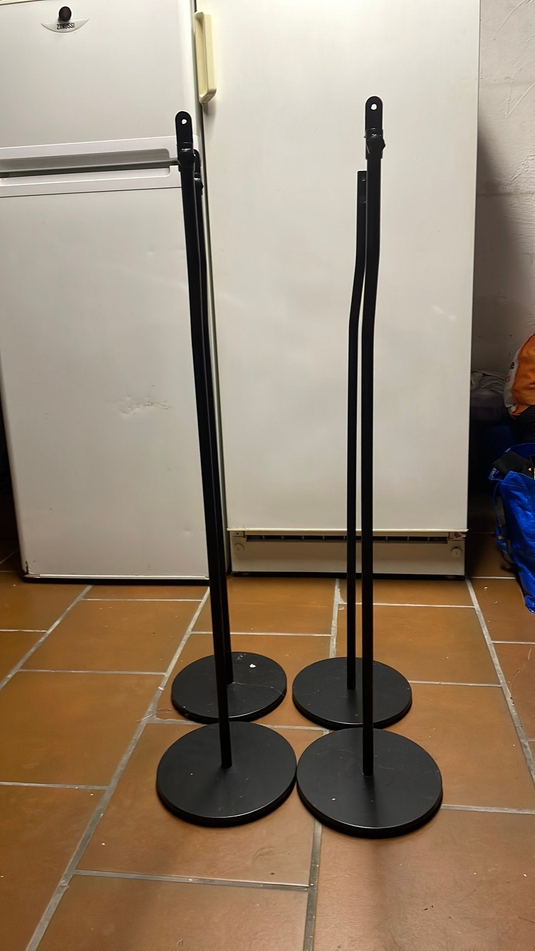 4 supports pour boîtes, Musique & Instruments, Enlèvement, Utilisé