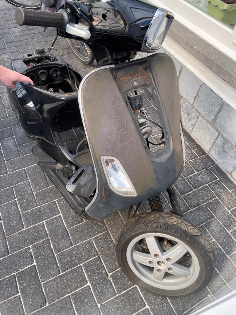 Vespa onderdelen/project, Fietsen en Brommers, Scooters | Vespa, Ophalen of Verzenden