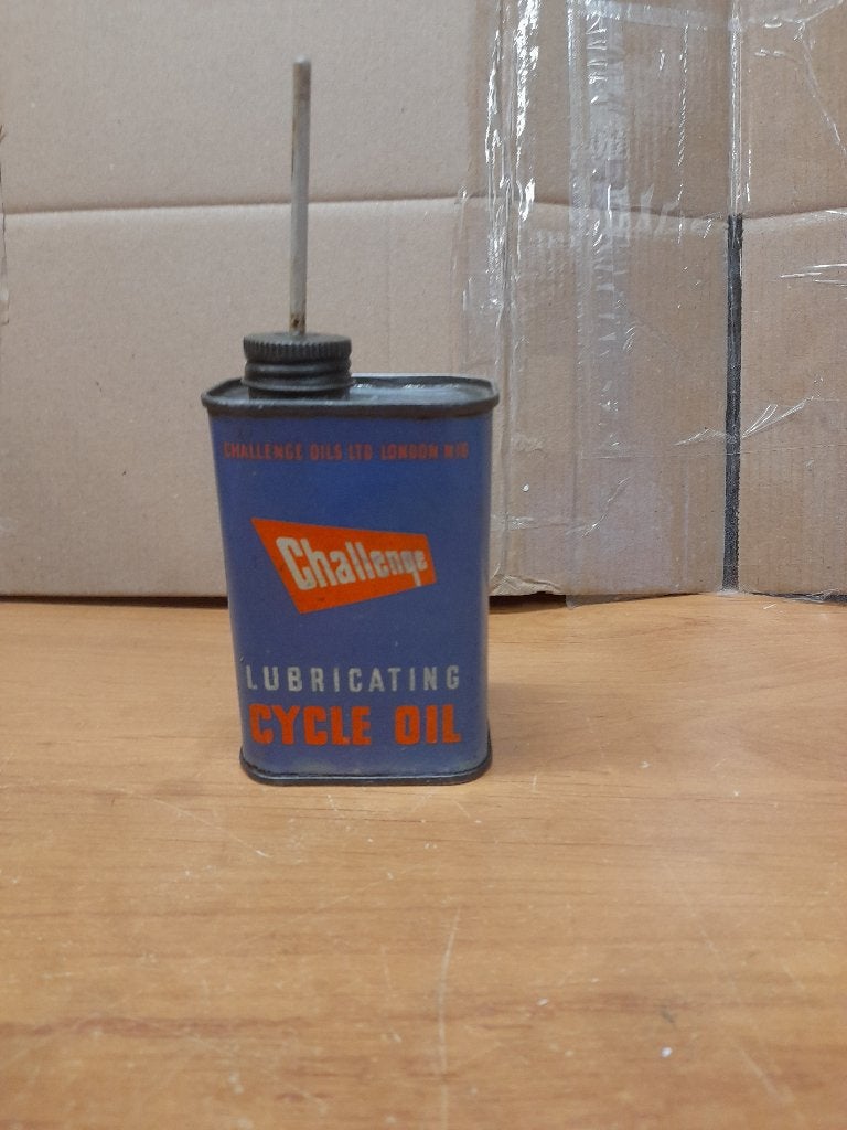 Ancienne burette huile vide challenge cycle oil, Collections, Envoi, Utilisé, Autres types