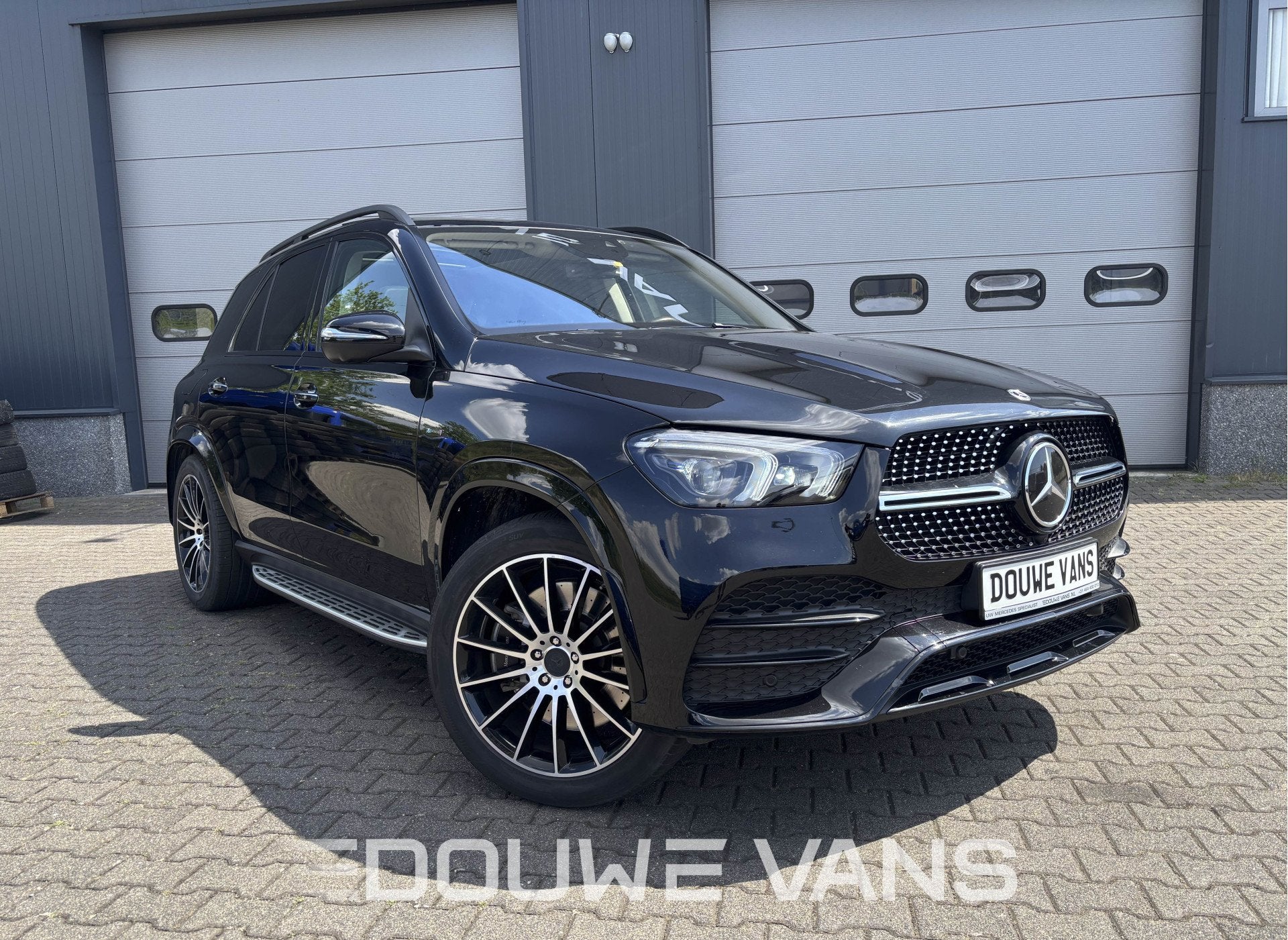 Mercedes-Benz GLE 350de AMG Panorama Burmester Memory Night, Auto's, Automaat, Gebruikt, 4 cilinders, GLE