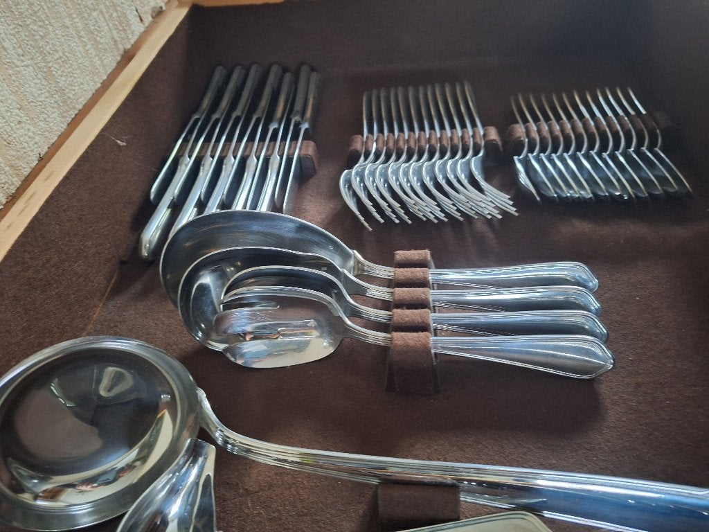 Bestek, Set de couverts, Comme neuf, Enlèvement, Autres marques