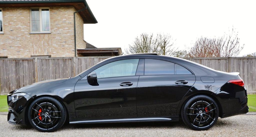 CLA 45 AMG 4-Matic "MATRIX-PANODAK-BURMESTER-CARPLAY-CAMERA", Auto's, Automaat, 4 cilinders, Parkeerassistent, Zwart