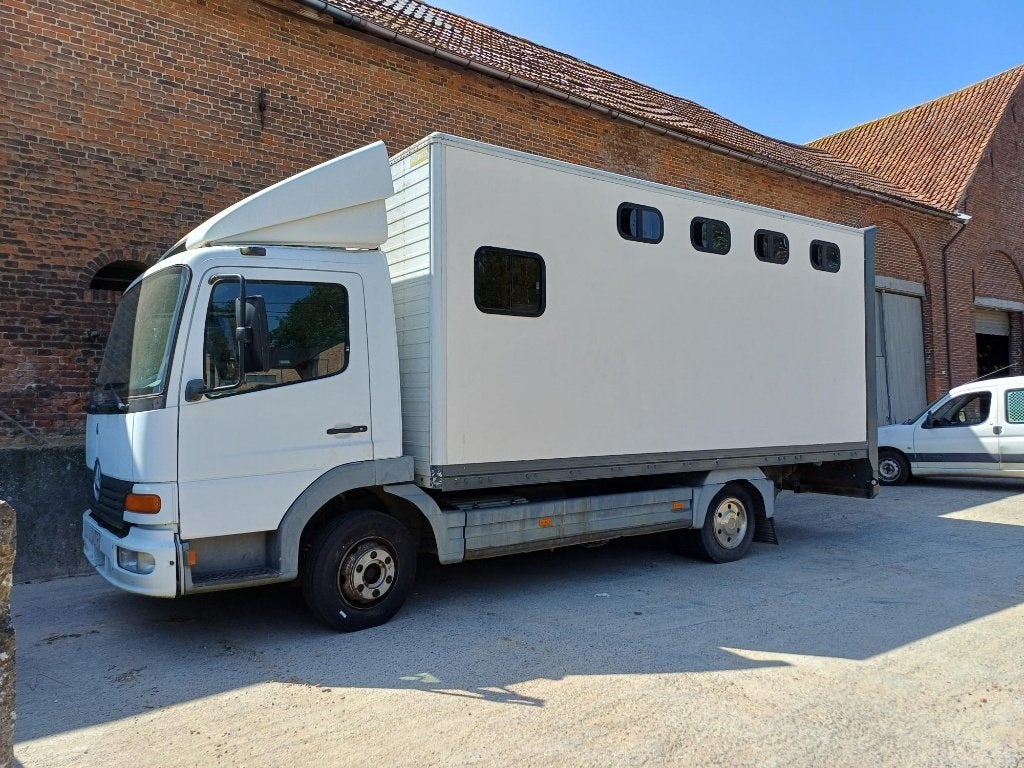 paardenvrachtwagen mercedes, Dieren en Toebehoren, Ophalen, Gebruikt, Overige typen