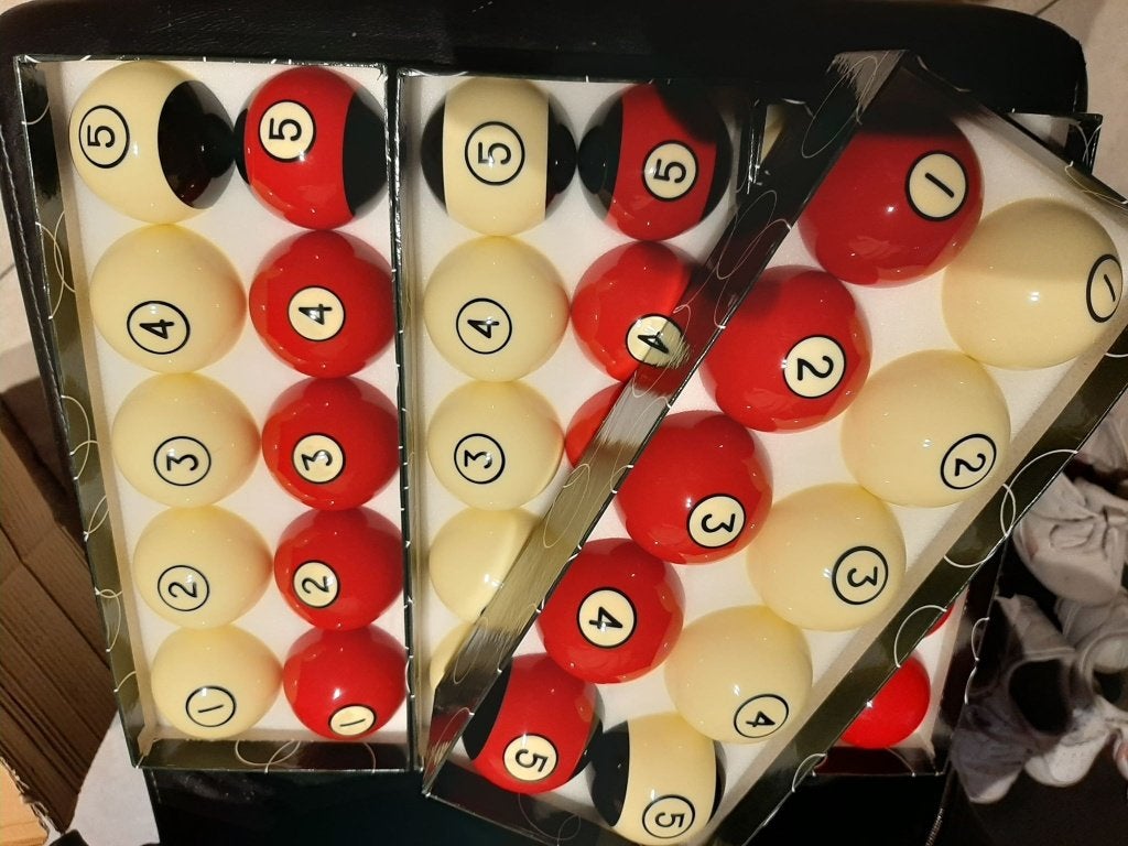 Alle toebehoren voor biljart en tafelvoetbal., Ophalen, Nieuw, Keu of Ballen