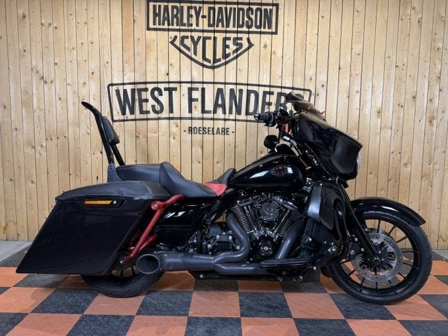 Harley-Davidson Street Glide, 1745 cm³, Occasion, Customerservices@harley‑davidson.com, 3700 West Juneau Avenue
WI 53208  Milwaukee, US