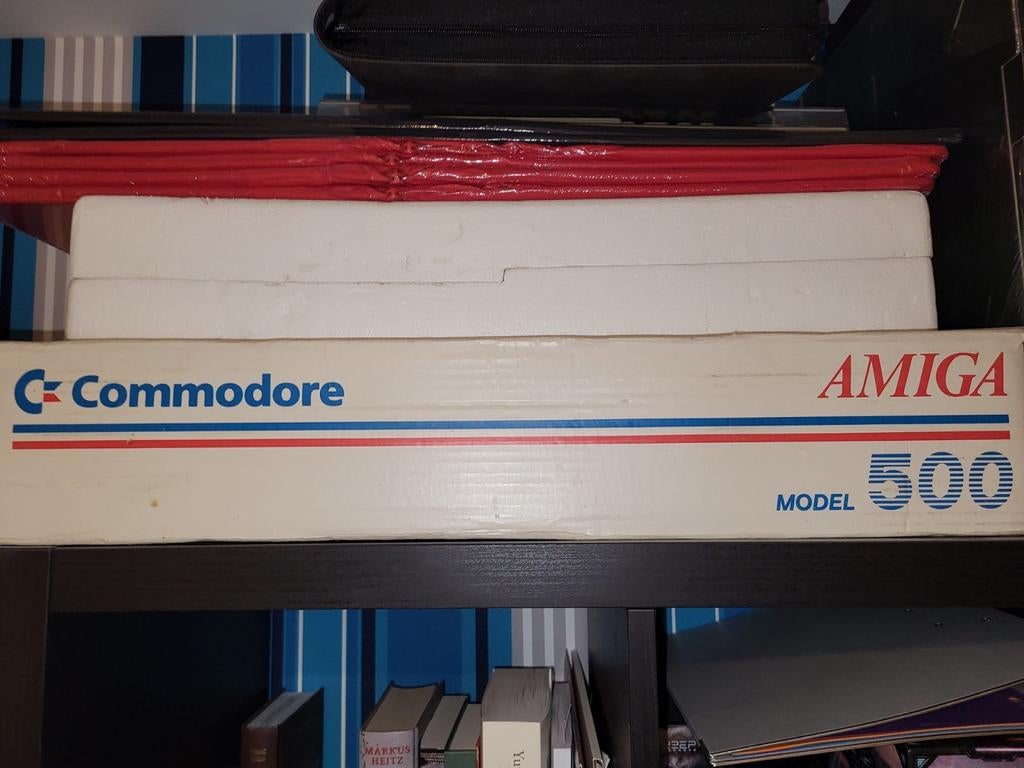 2 Commodore 64 & 1 Amiga 500, Computers en Software, Vintage Computers, Ophalen