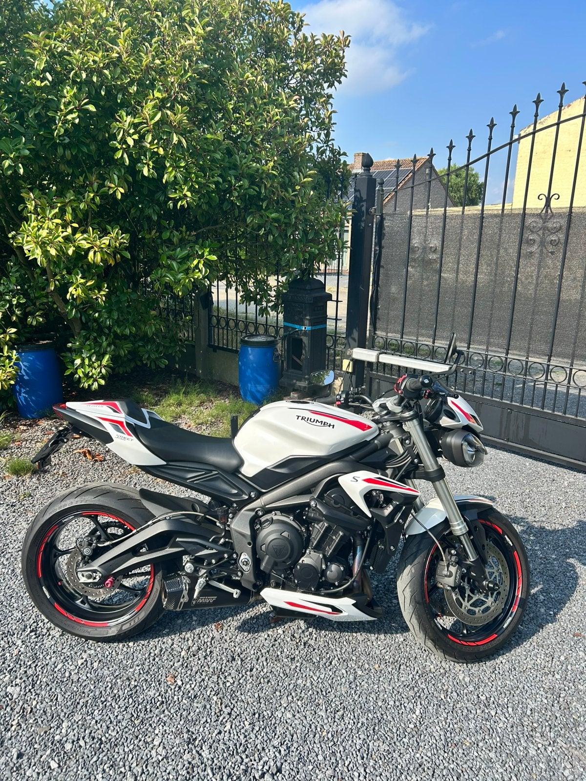 Triumph street triple 660s, Motos, Motos | Yamaha, Plus de 35 kW, Permis Moto A2 minimum, 3 cylindres, 660 cm³