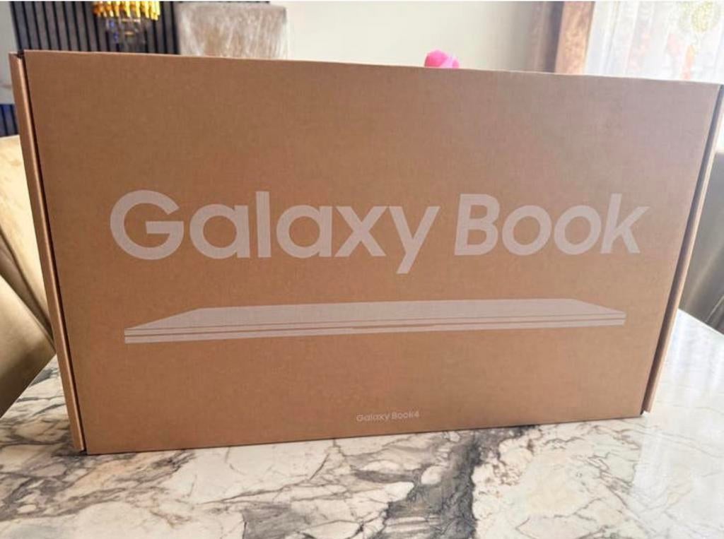 Samsung Galaxy Book4, Computers en Software, Windows Laptops, Ophalen, Zo goed als nieuw