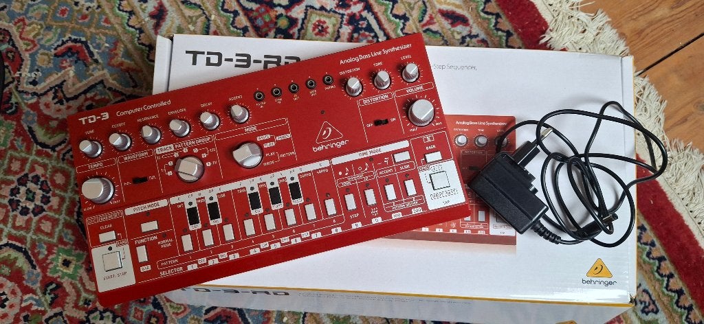 Behringer TD-3 Red, Musique & Instruments, Enlèvement, Comme neuf