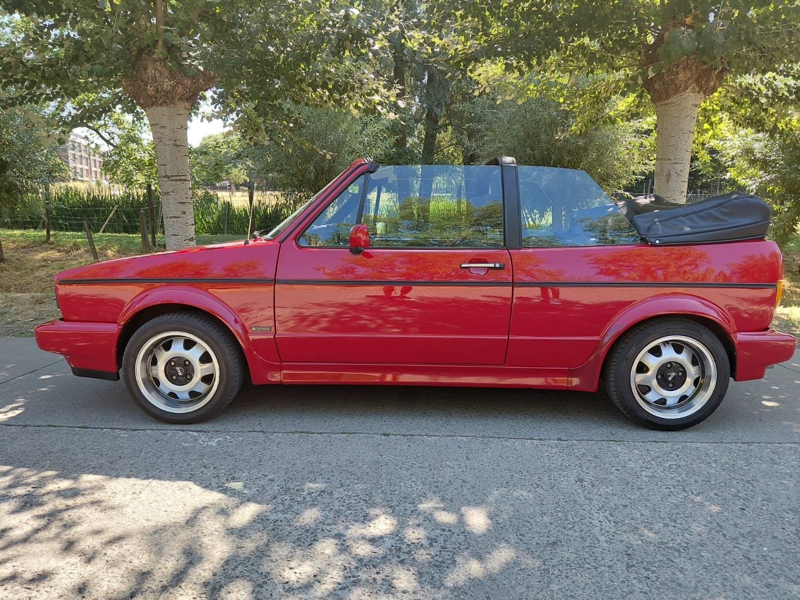 VW golf 1 cabrio 18i , 98 pk , 2H moter, karmann uitvoering, Voorwielaandrijving, Zwart, Volkswagen, Leder en Stof