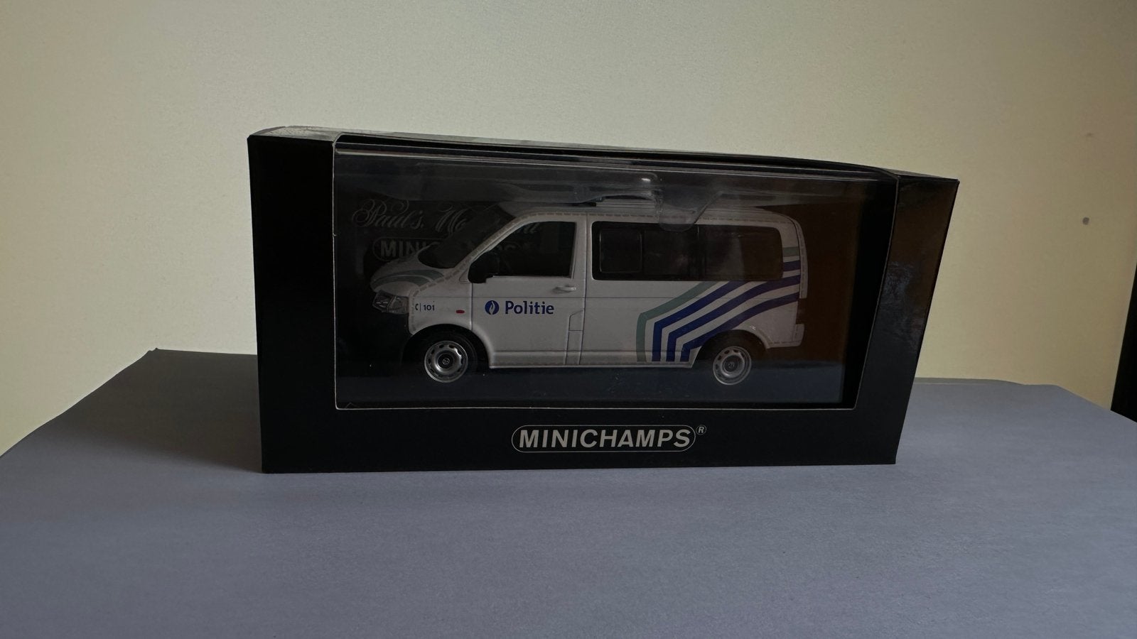 Minichamps Volkswagen T5 bus 2002 police locale politie 1/43, Enlèvement ou Envoi, Neuf, MiniChamps