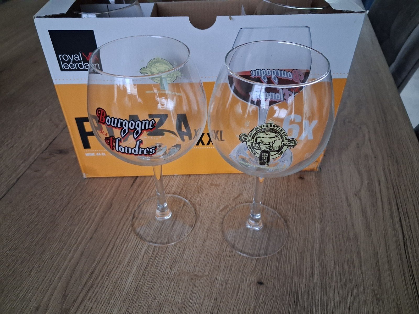 8 bierglazen bourgogne des flandres te koop, Verzamelen, Ophalen of Verzenden