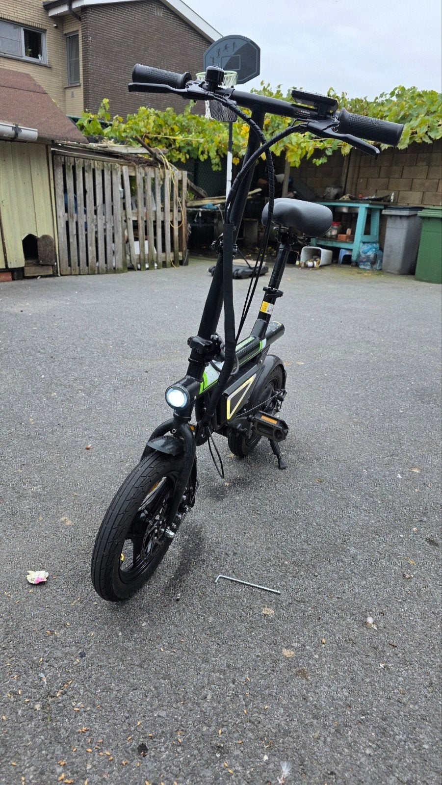 Vélo électrique EB1 S, Enlèvement, Comme neuf, 30 à 50 km par batterie, Autres marques