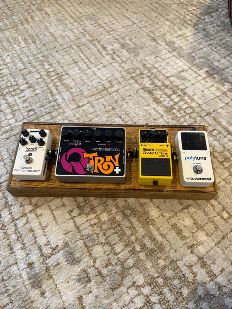 Pedale d'effets + pedalboard, Muziek en Instrumenten, Effecten, Ophalen of Verzenden, Zo goed als nieuw, Distortion, Overdrive of Fuzz