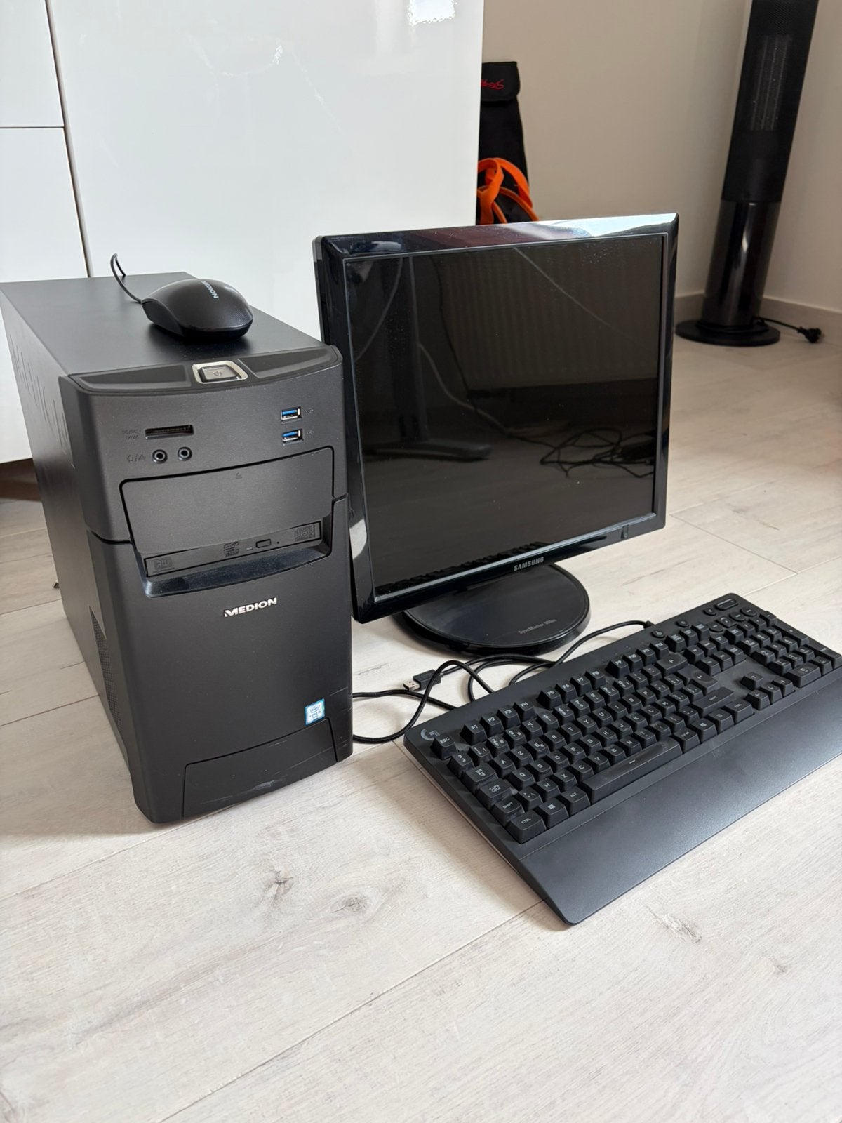 Gaming PC Medion i5 + RX 480 8GB + scherm – compleet, Ophalen, 2 tot 3 Ghz, 8 GB, Zo goed als nieuw