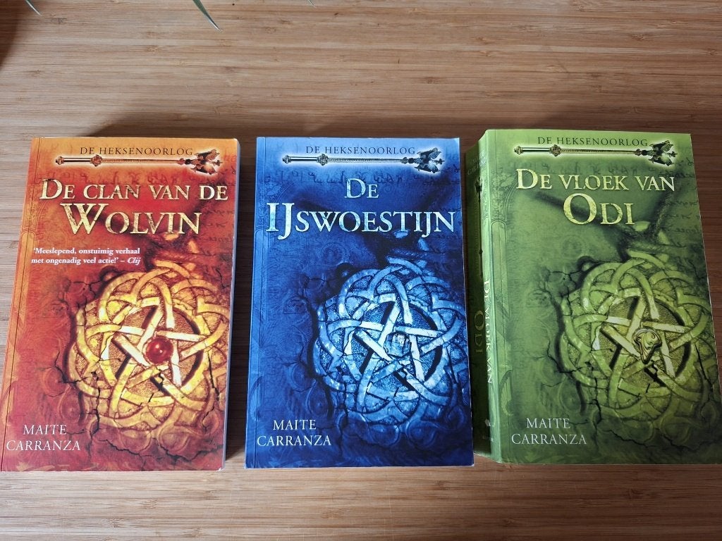 Set van 3 boeken : De Heksenoorlog, Ophalen of Verzenden, Gelezen, Maite Carranza