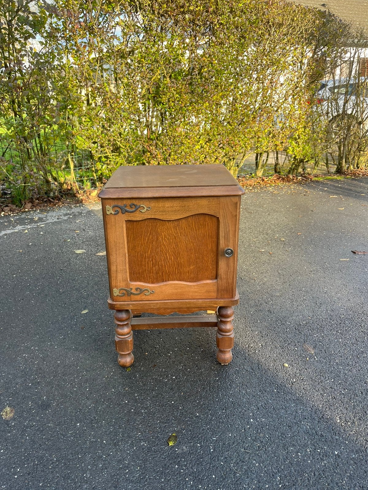 Table de nuit en bois, Maison & Meubles, Comme neuf, Moins de 45 cm, Enlèvement, 55 à 70 cm