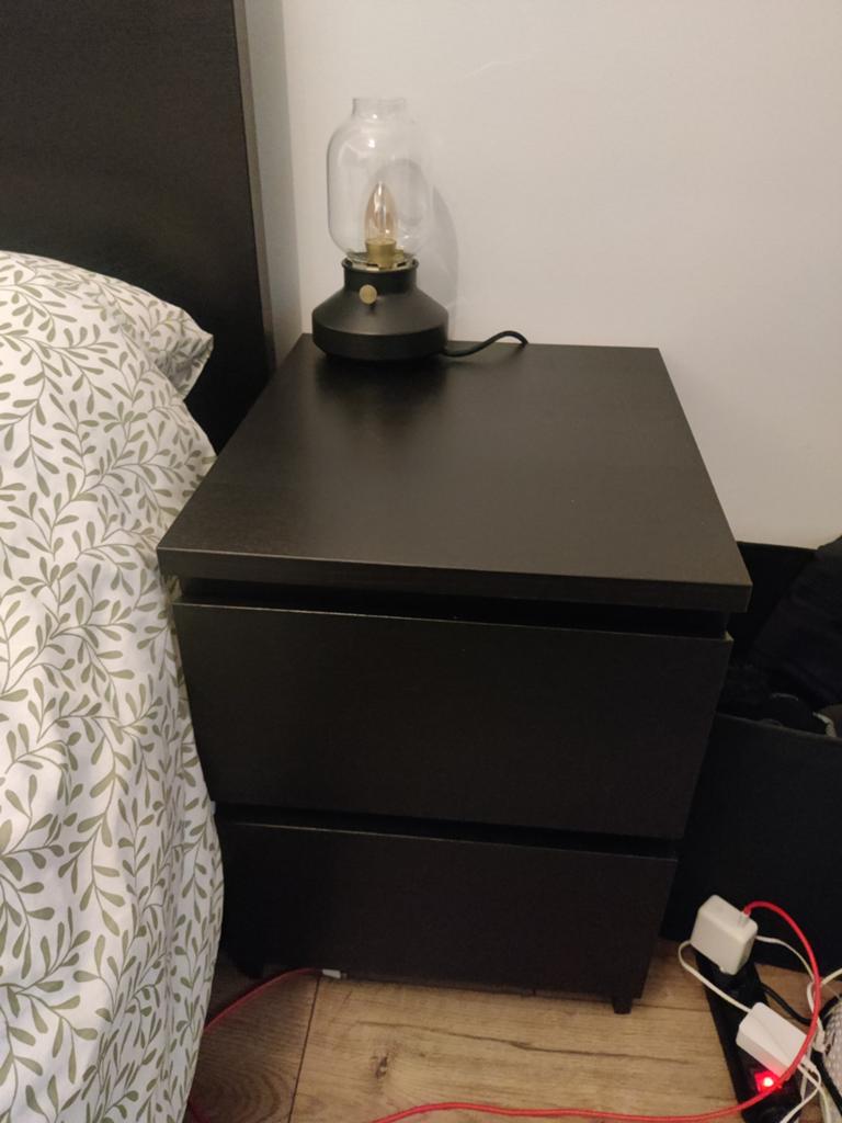 IKEA Malm bedside table/chest of drawers (nachtkastje), Huis en Inrichting, Slaapkamer | Nachtkastjes, Ophalen