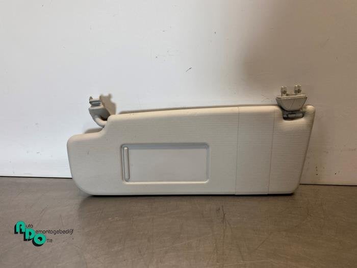 Zonneklep van een Volkswagen Polo (Polo 09-), Gebruikt, -, Volkswagen, -