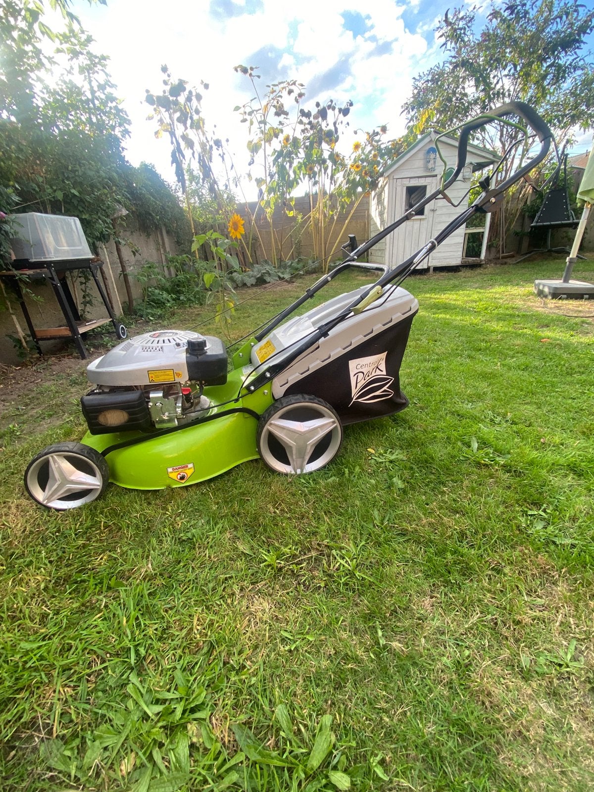 Grasmaaier Benzine  Central park  DG 600 /173cc, Tuin en Terras, Ophalen, Zo goed als nieuw, Benzine-grasmaaier