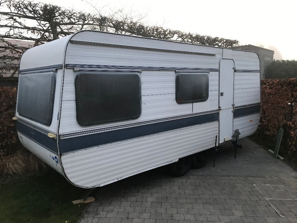 Caravan 4 slaapplaatsen met airco, Jusqu'à 4, Échelle, 5 à 6 mètres, Particulier