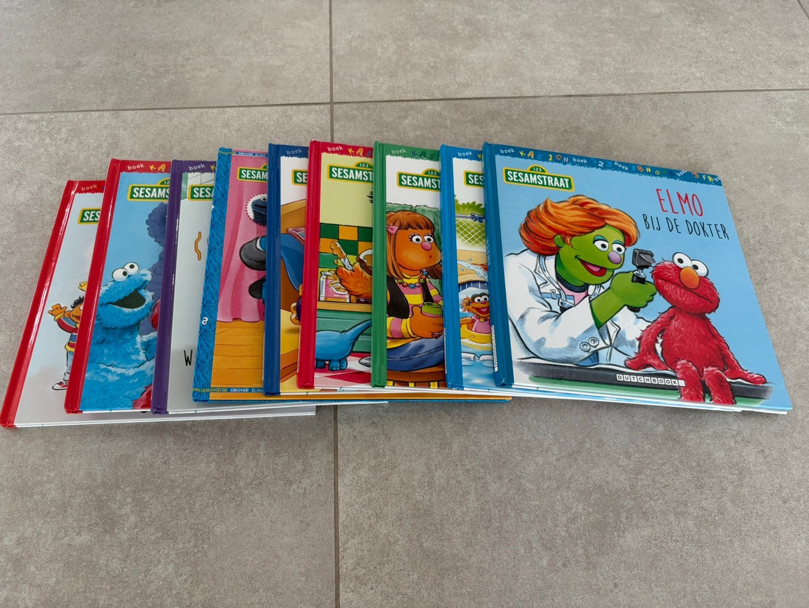 9 sesamstraat boekjes, Boeken, Ophalen, Zo goed als nieuw