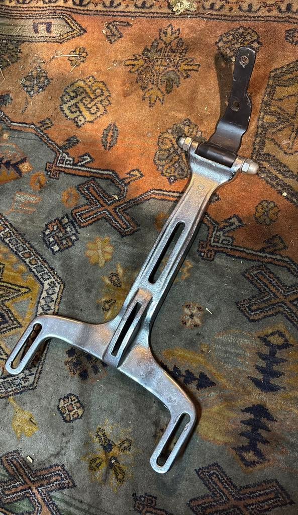 Indian chieff seat yoke, Motoren, Ophalen