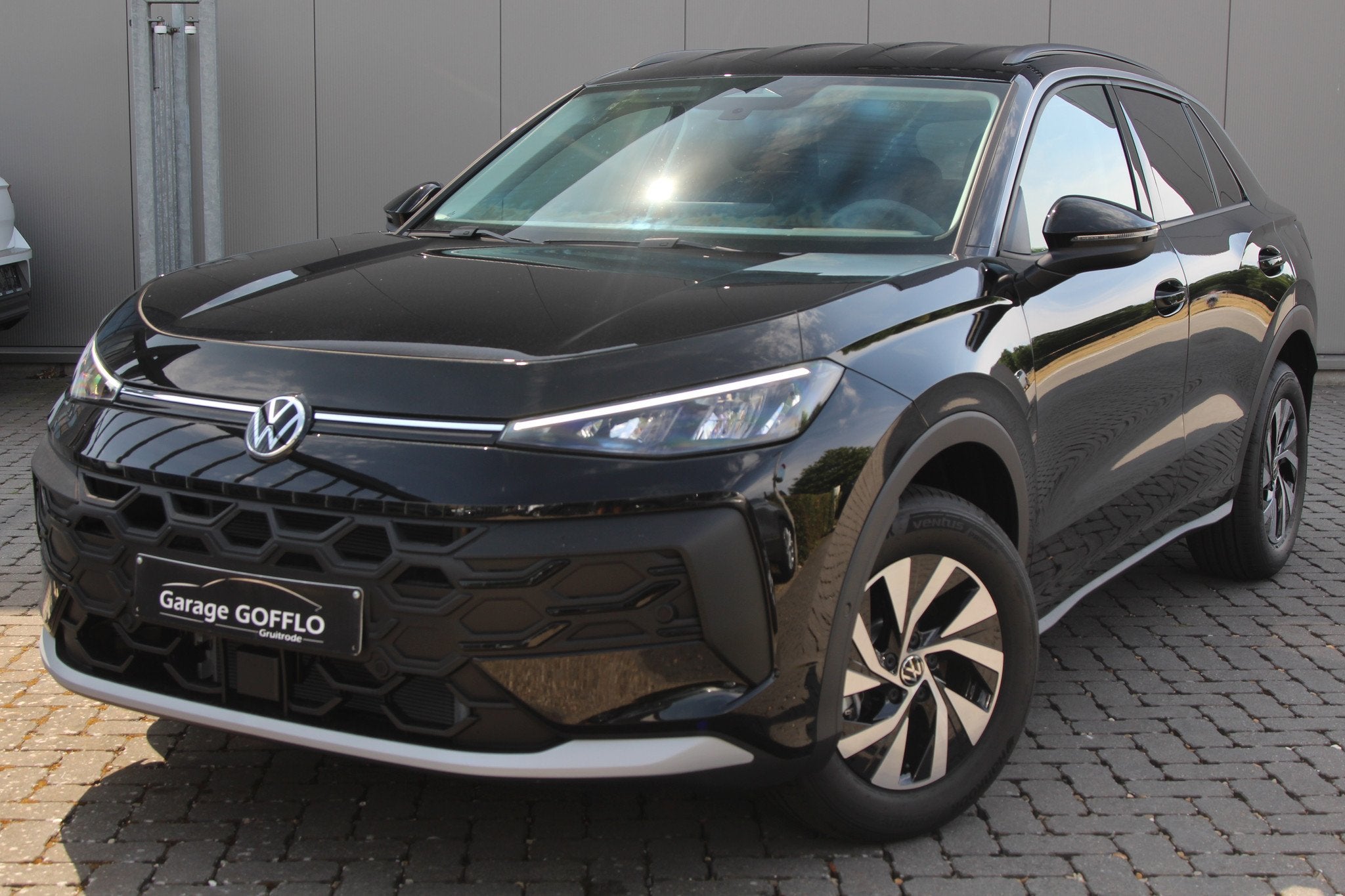 Volkswagen T-Roc 1.5 eTSI DSG LIFE - 10KM - 2026 - NIEUW, Autos, Achat, Carnet d'entretien, Noir, 5 portes