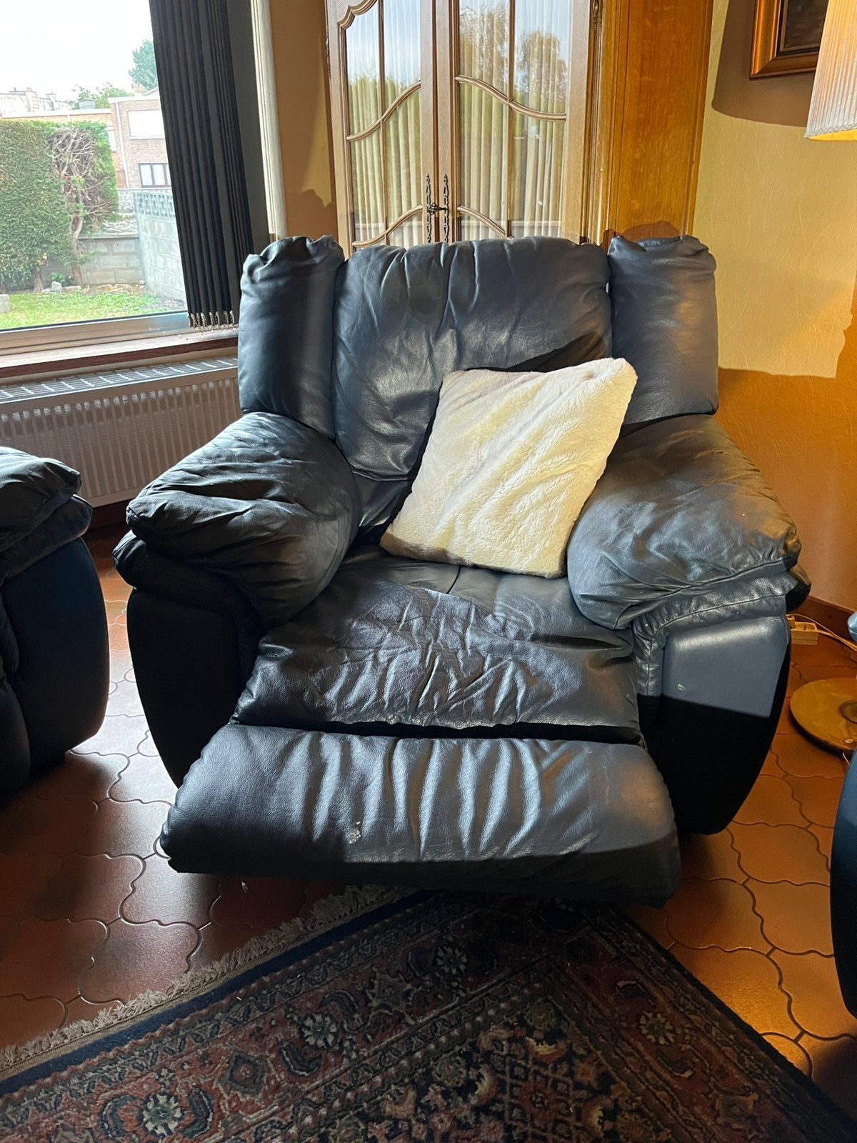 Blauwe fauteuils van imitatieleer, Huis en Inrichting, Fauteuils, Gebruikt, Leer, 50 tot 75 cm, 75 tot 100 cm, Ophalen
