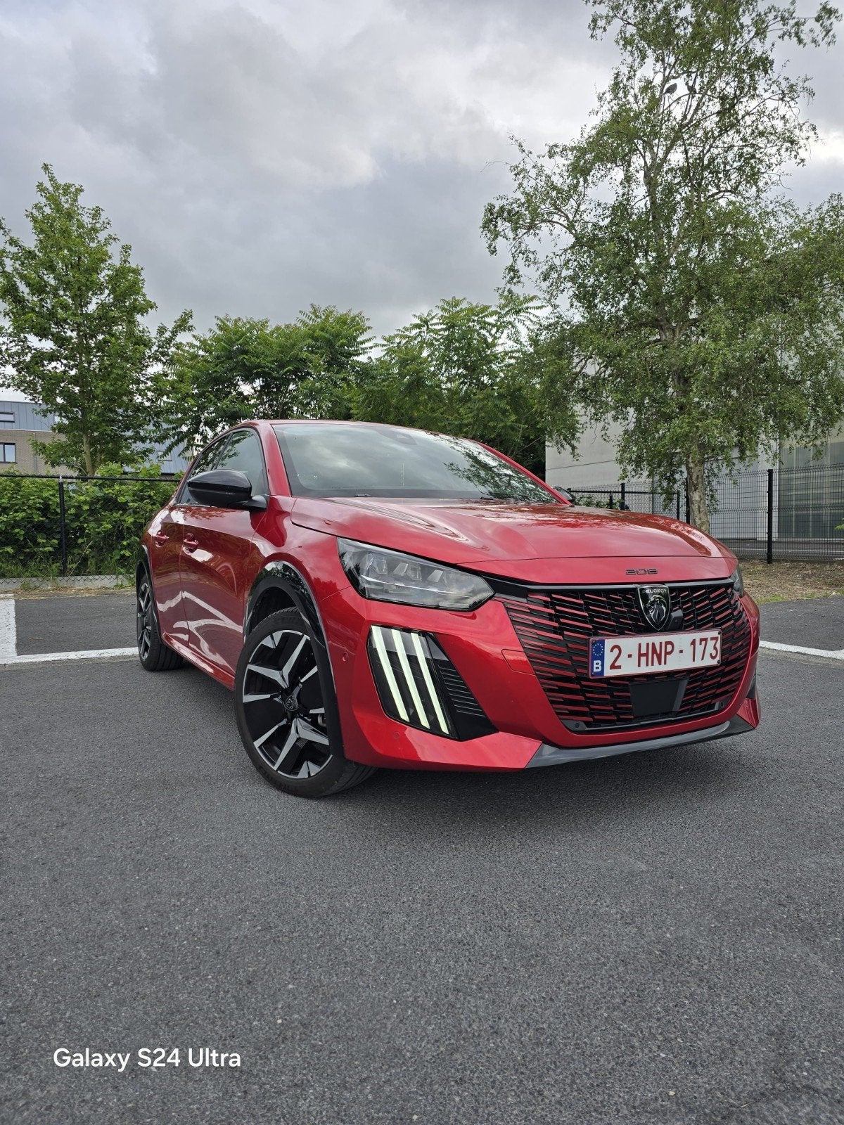 Peugeot 208 GT Line Automaat 2024, Autos, Rouge, Achat, Euro 6, Entreprise