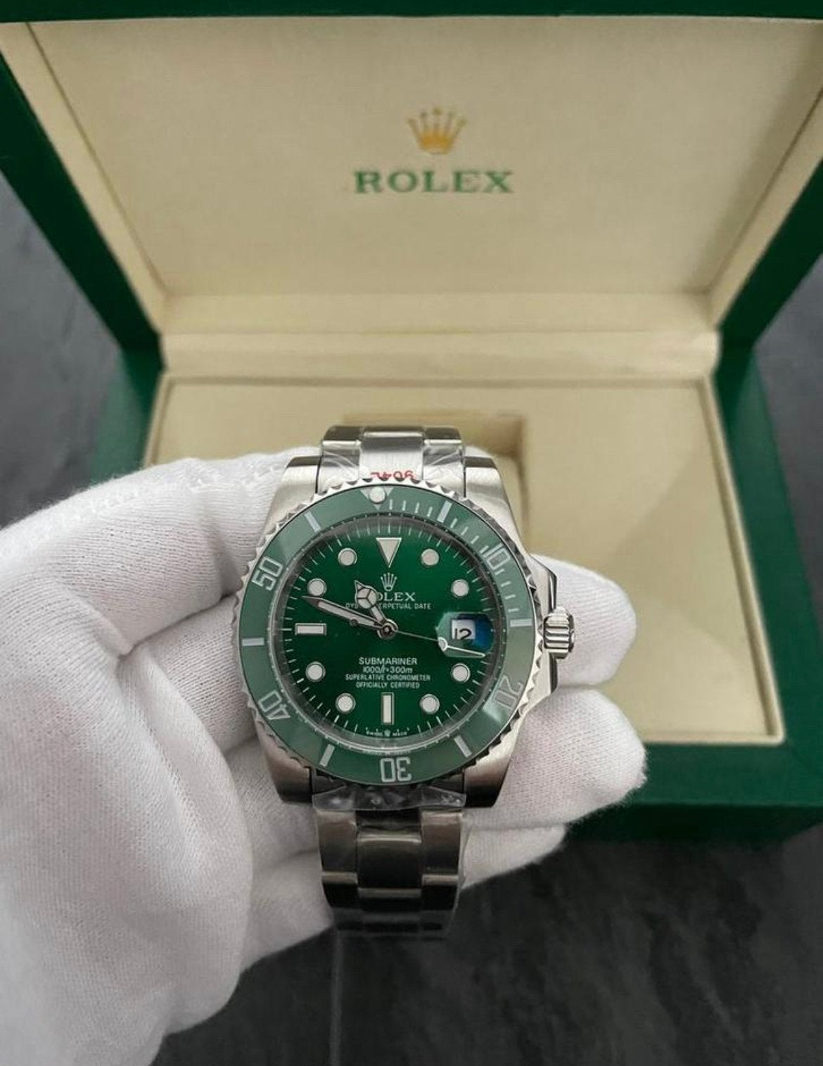 Rolex Submariner Date Hulk, Bijoux, Sacs & Beauté, Montres | Hommes, Enlèvement ou Envoi, Comme neuf, Rolex
