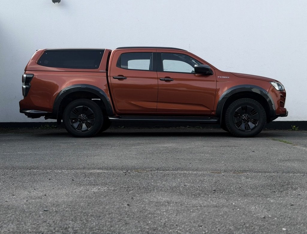 ISUZU D-Max 1.9 T. D 4WD V-Cross SPORT €26025 EX BTW / HTVA, Auto's, Automaat, Dealer onderhouden, https://public.car-pass.be/vhr/746f7f1a-d7b0-4236-9125-64dd832ef00e?lang=nl