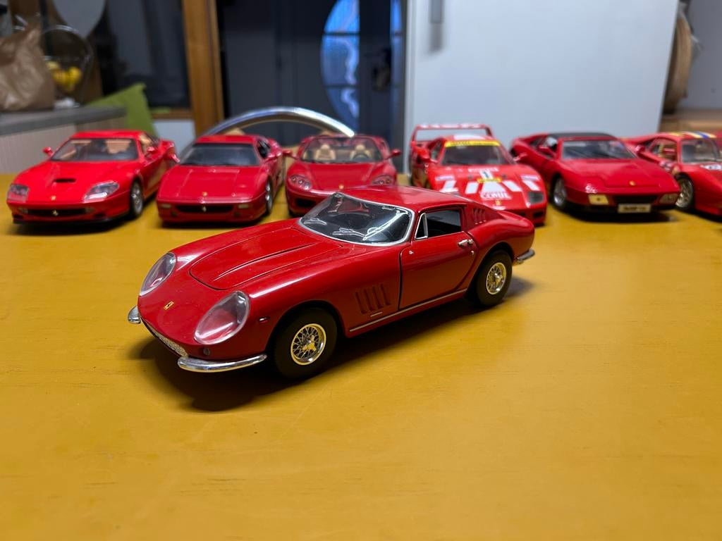 Ferrari gtb-4, Hobby & Loisirs créatifs, Voitures miniatures | 1:18, Enlèvement, Comme neuf, ERTL