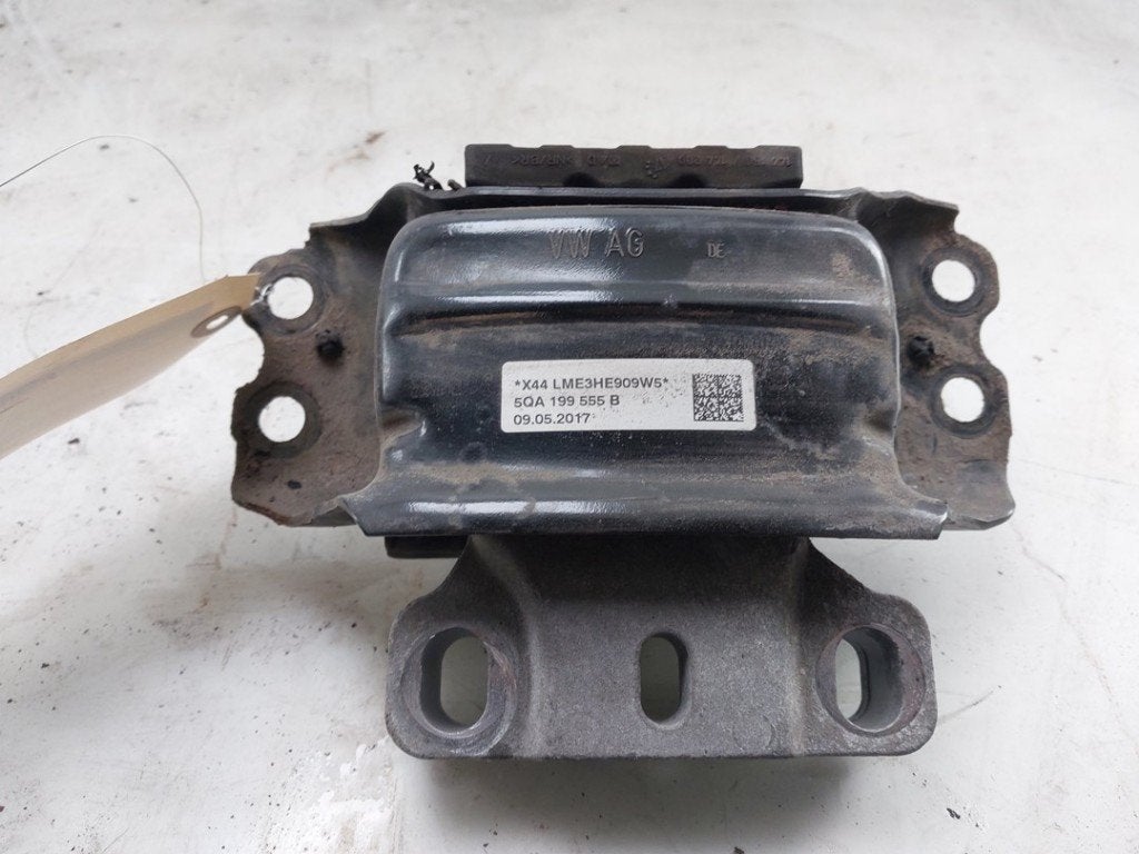 SUPPORT BOITE DE VITESSES ABS Touran (5T1) (|5QA199555B|), Autos : Pièces & Accessoires, Dhr. J. Ham, Volkswagen, Administratie@autoham.nl