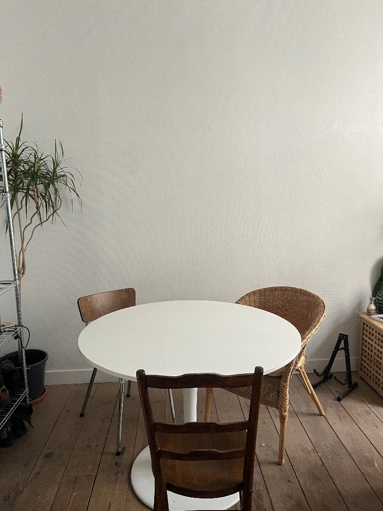 Table blanche Ikea Docksta, Quatre personnes, Rond, 100 à 150 cm, Enlèvement