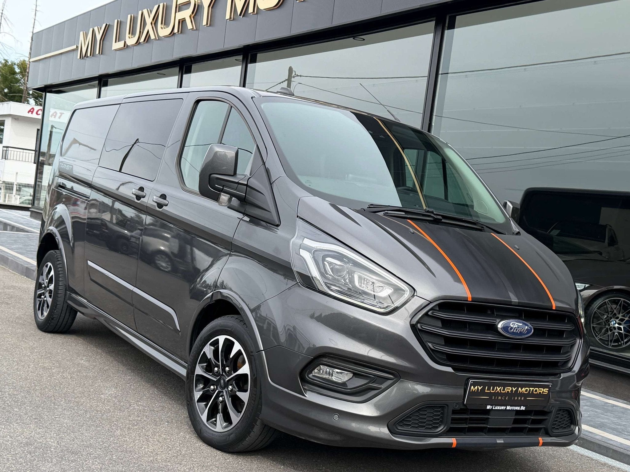 Ford Transit Custom SPORT | 2.0 TDCi 185 CV | 6 VIT L2H1 | 5, Cuir, Argent ou Gris, Achat, 170 g/km