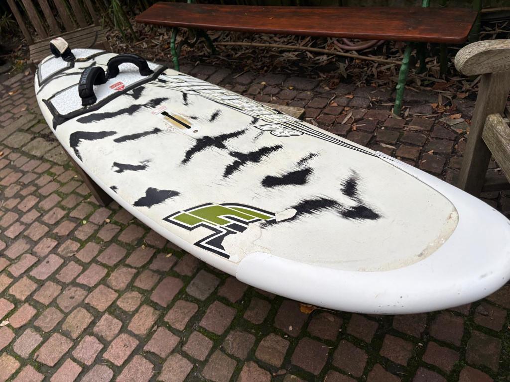 Wave board F2 Guerilla 84L, Watersport en Boten, Windsurfen, Ophalen, Gebruikt, Minder dan 250 cm, Minder dan 5 m²