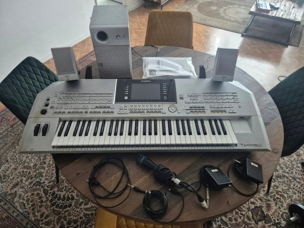 Yamaha Tyros 2 met originele speakerset en accessoires, Enlèvement, Comme neuf, 61 touches, Yamaha