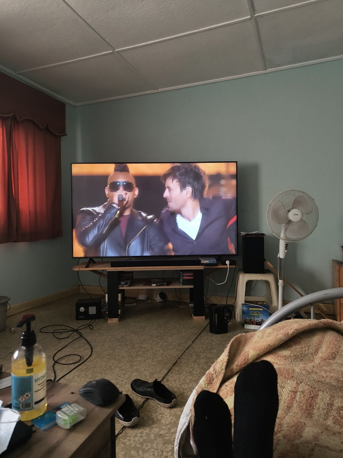 LG tv, Enlèvement, LG