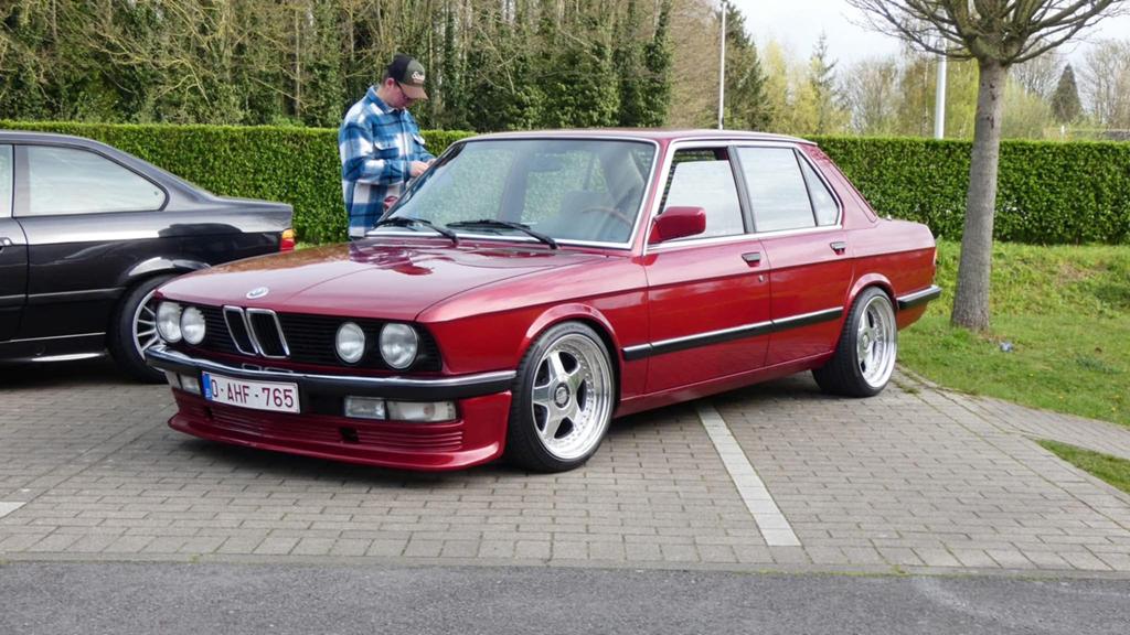 BWM E28 525E 1985, Autos, BMW, Particulier, Série 5, Essence, Berline, Automatique, Rouge, Enlèvement