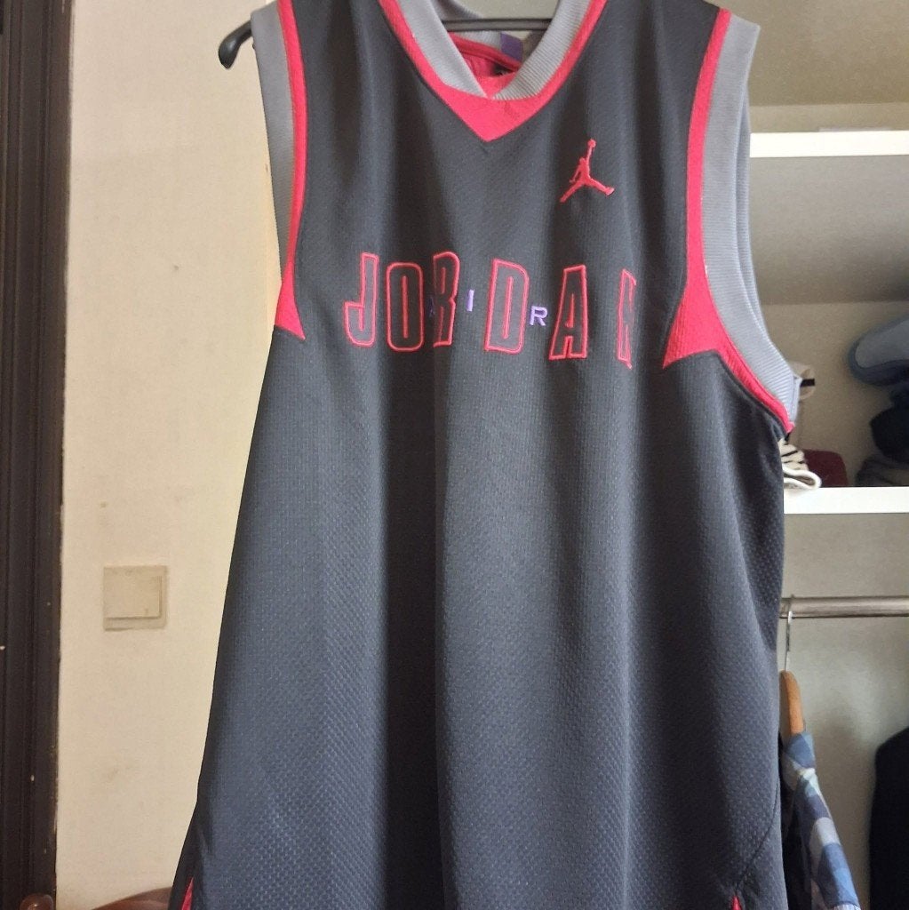 débardeur Jordan d'une valeur de 100 euros, Enlèvement ou Envoi, Neuf, Vêtements