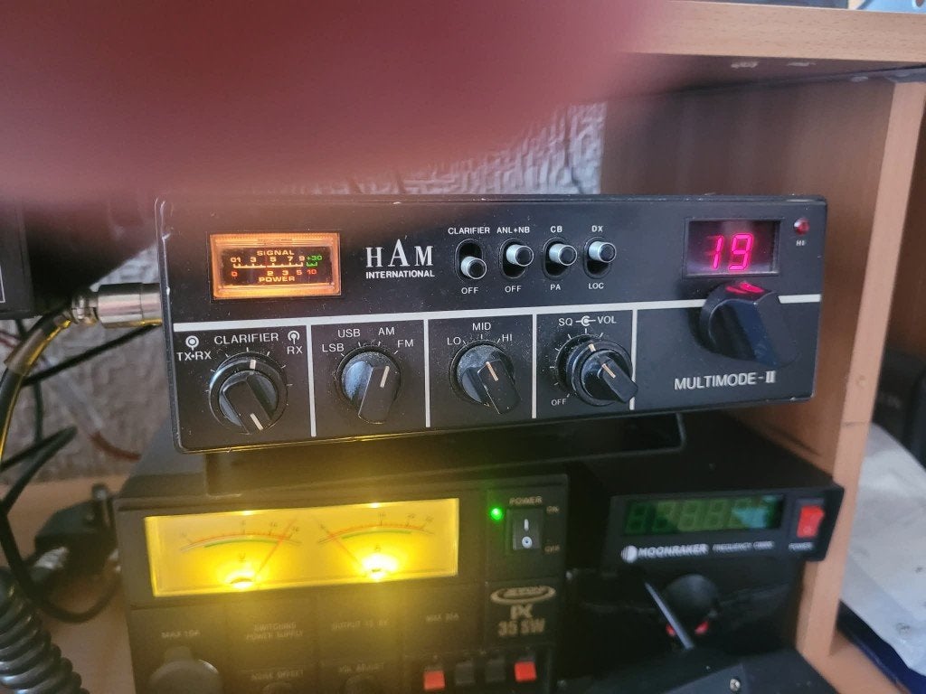 émetteur cb multimode 2 ,120 canaux model 1981 lire svp, Enlèvement ou Envoi, Utilisé, Émetteur et Récepteur
